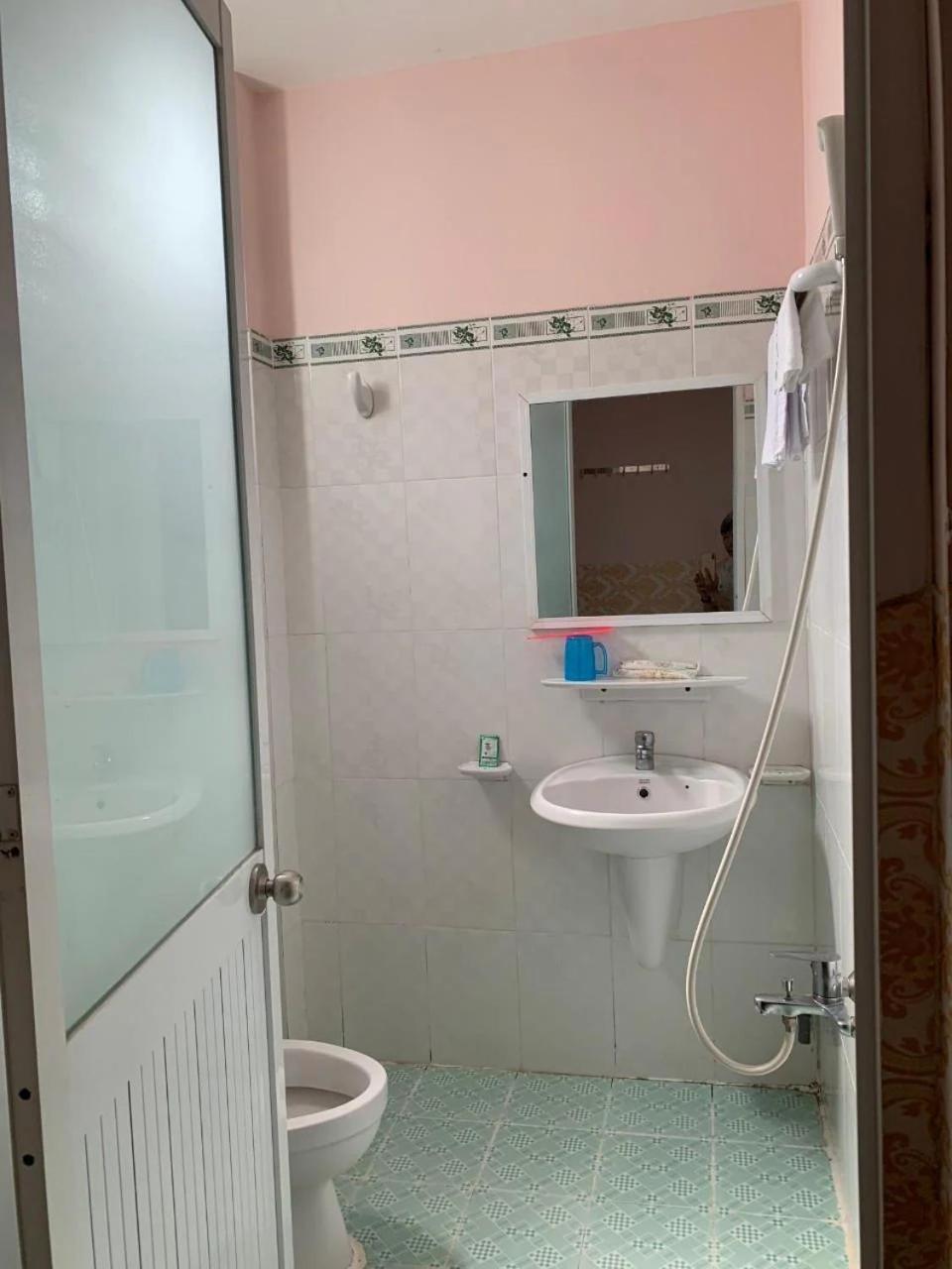 Khach San Khanh Du - Khanh Du Hotel Bien Hoa Bagian luar foto